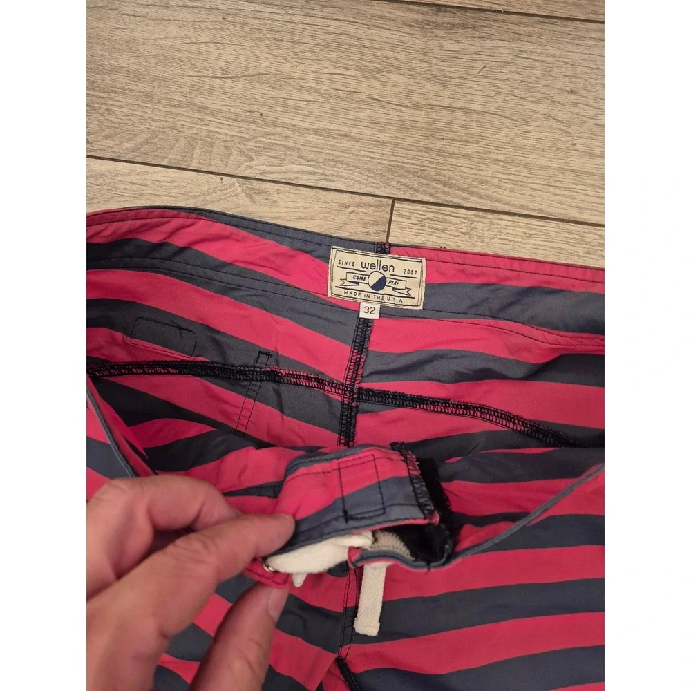 Wellen Mens Striped Board Shorts Pink Navy Blue Surf Trunks Size 32 Made in USA